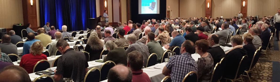 A full room at the Buyers University Summit during a general session